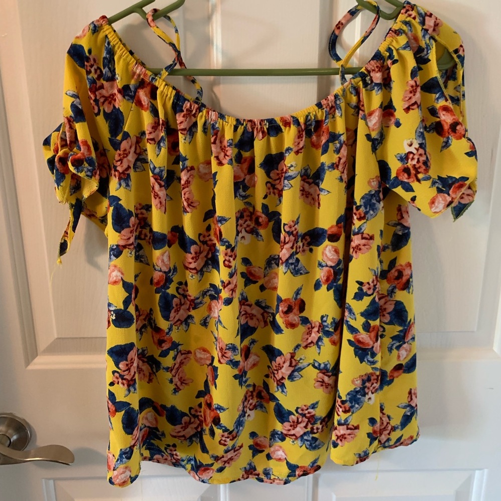 Paper crane cold shoulder blouse